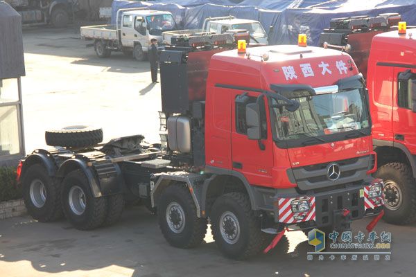 全球技術領先的奔馳Actros SLT交付陜西大件