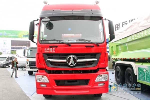 北奔 V3M重卡 336馬力 6X2 LNG牽引車(chē)