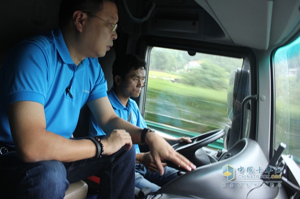 風(fēng)雨無阻 奔馳卡車成都到陜西油耗測試