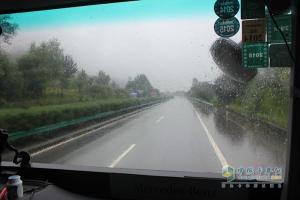 風(fēng)雨無阻 奔馳卡車成都到陜西油耗測試