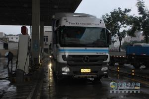 風(fēng)雨無阻 奔馳卡車成都到陜西油耗測試