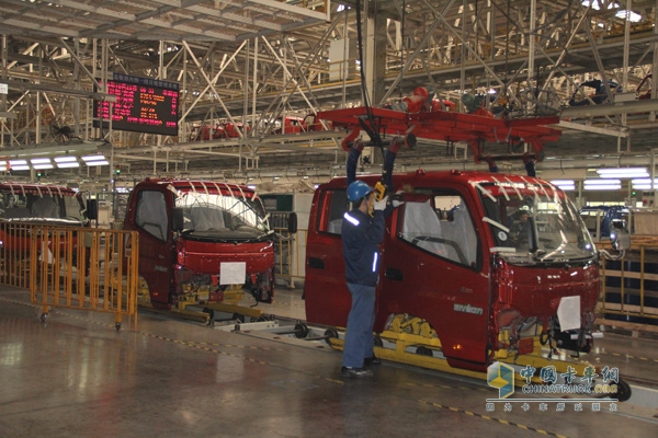 參觀福田汽車北京多功能汽車廠暨“歐馬可、奧鈴車型品鑒