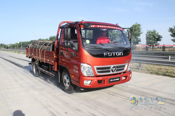 奧鈴CTX康明斯2.8L氣剎車型滿載80km/h緊急制動(dòng)