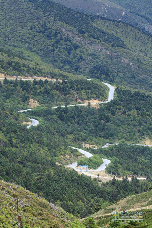 山間秀麗風(fēng)景