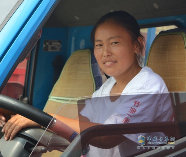 作為華東賽區(qū)目前唯一一位女選手，季冬梅對(duì)本場(chǎng)第一勢(shì)在必得