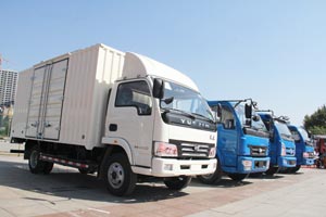 濟(jì)南卡車展輕卡秀 奧馳汽車、南京依維柯齊動員