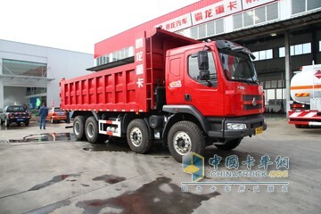 東風(fēng)柳汽 乘龍 270馬力 8X4 自卸車(chē)