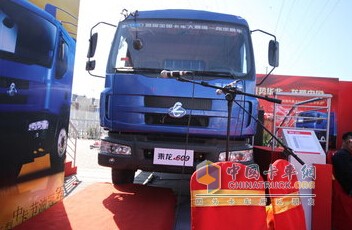 乘龍M31A 國四 6×2倉柵式載貨車