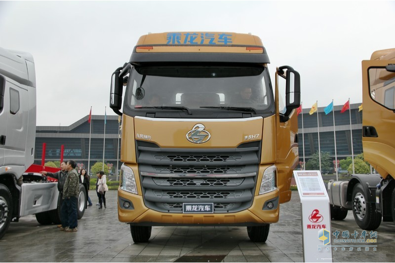 東風(fēng)柳汽 乘龍H7 480馬力 6X4 牽引車