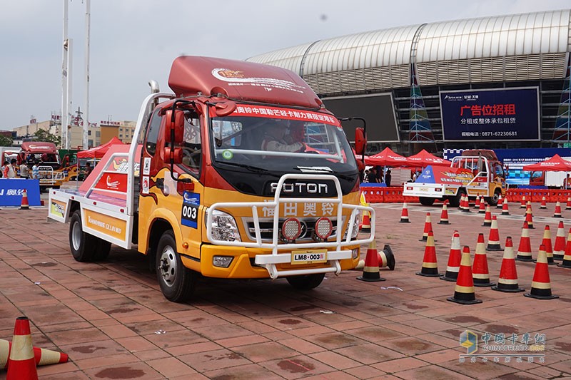 陜汽重卡 德龍新M3000 輕量化版 310馬力 4X2 國四牽引車(SX4186GN361)