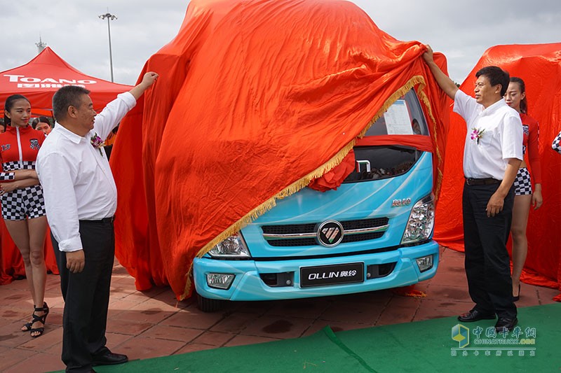 陜汽重卡 德龍新M3000 輕量化版 310馬力 4X2 國四牽引車(SX4186GN361)