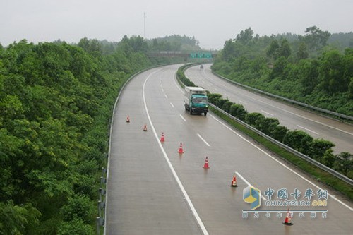 交通運輸部等三部門聯(lián)合發(fā)文加強道路運輸安全管理工作