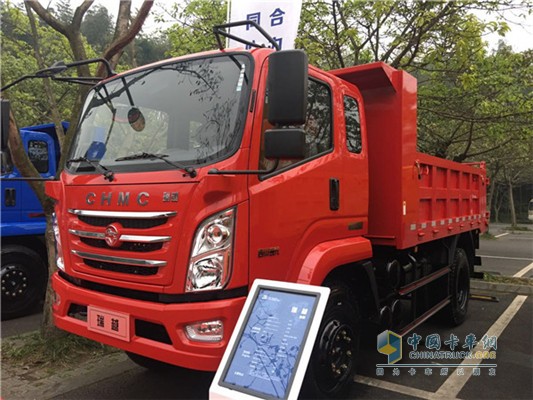 瑞越4×2自卸車