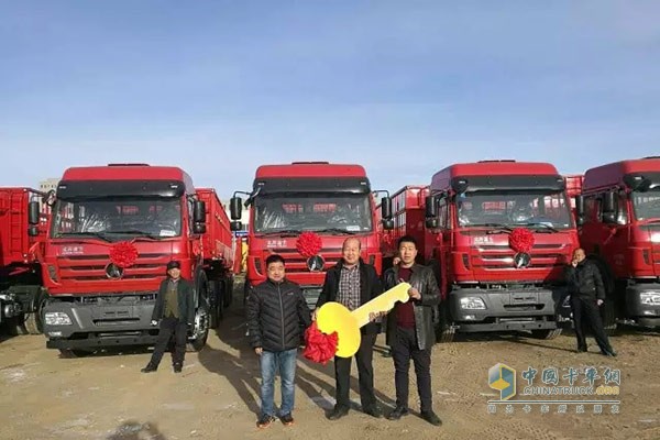 首批20臺北奔重卡NG80B6×4牽引車交付鄂爾多斯用戶