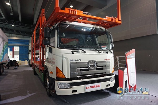 廣汽日野6×2R轎運(yùn)車