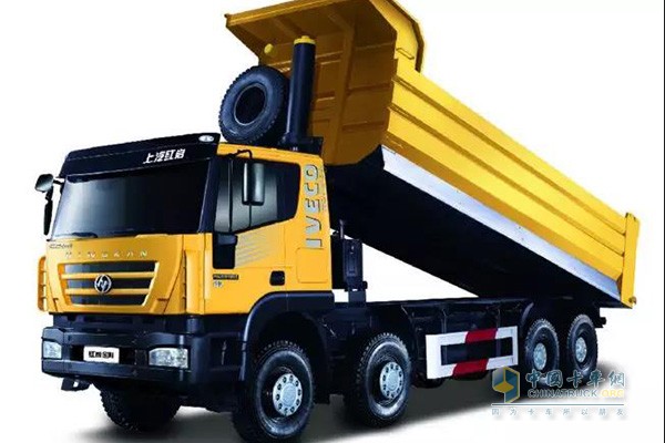 紅巖金剛M500 8×4復合版自卸車