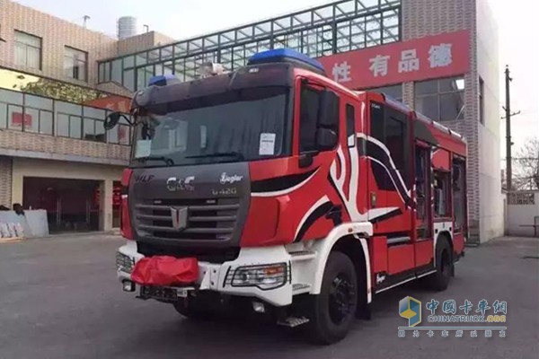 聯(lián)合卡車(chē)4X2智能化多功能城市主戰(zhàn)消防車(chē)