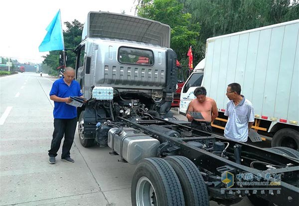 致道500M采用高強(qiáng)度鋼材車(chē)架