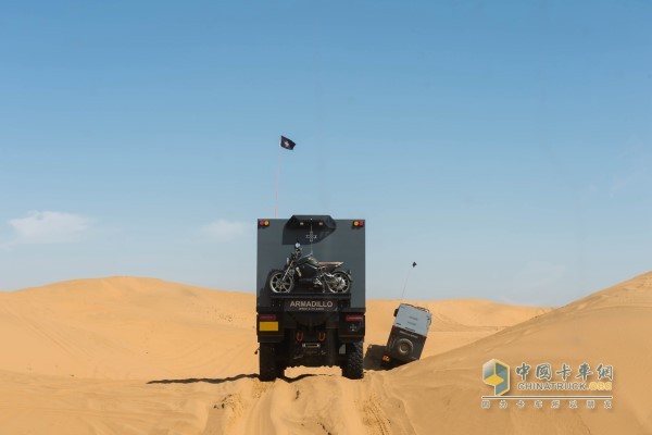 全能悍將MAN越野房車 馳騁沙漠