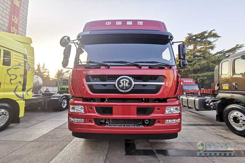 新斯太爾 D7B 國五 440馬力 6X4 牽引車