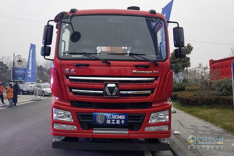 徐工汽車(chē) 漢風(fēng)G5 8×4 350馬力 隨吊車(chē)