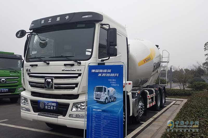 徐工汽車 漢風(fēng)G5 300馬力 8×4 8m3 攪拌車