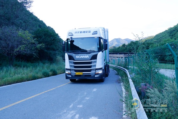 實(shí)載貨物進(jìn)行道路測試