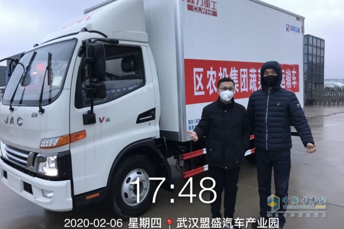 安徽康明斯與湖北江淮汽車，為了武漢人民能夠持續(xù)吃上新鮮可口的蔬菜，全力以赴