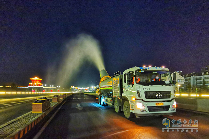 東風(fēng)系底盤霧炮車