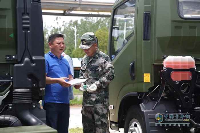 上汽輕卡軍車積極投身三軍建設(shè)