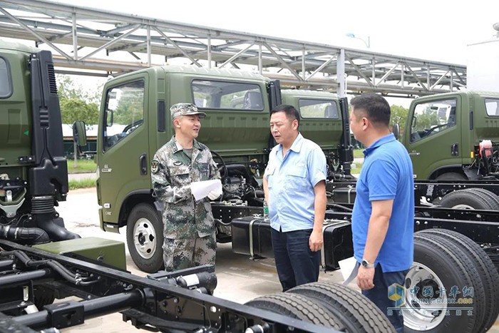 上汽輕卡軍車積極投身三軍建設(shè)