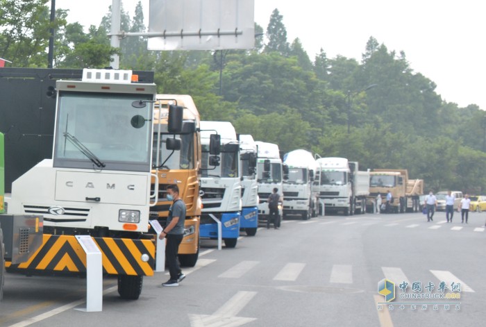 7月下旬，華菱星馬強勢推8款純電動(換電)車型