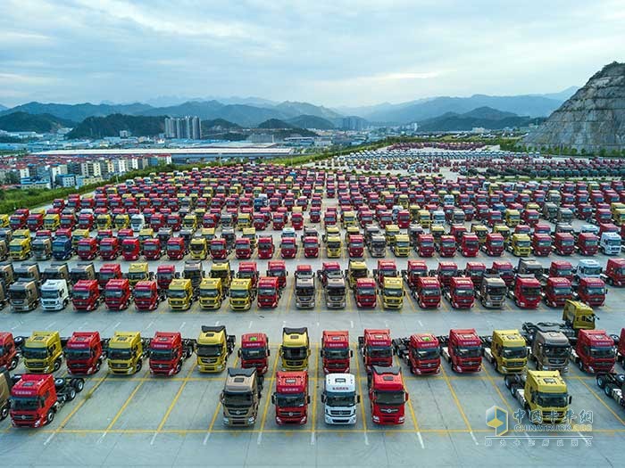 東風(fēng)商用車在十堰的交付中心