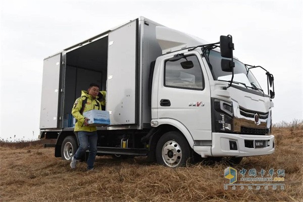 飛碟汽車  載貨車