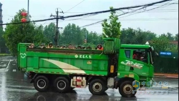 宏昌天馬   渣土車