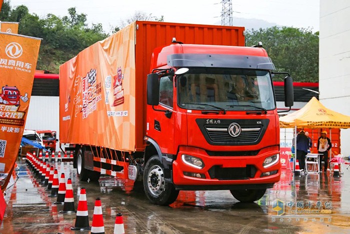 東風商用車,天龍哥大賽,牽引車