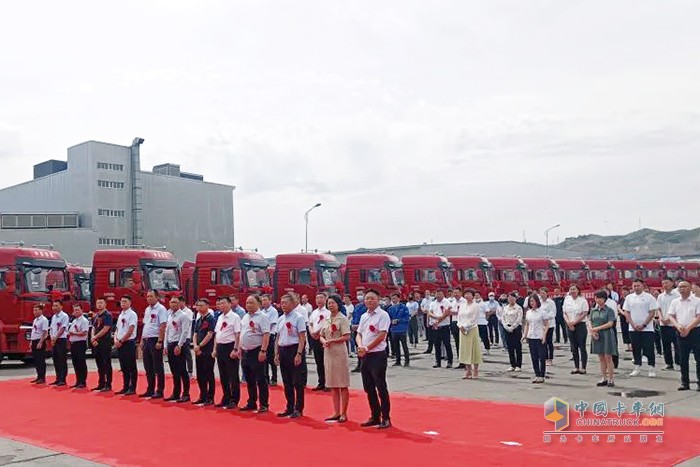 西安康明斯 軒德·翼3牽引車 批量交付