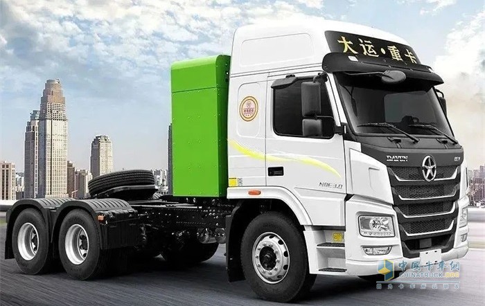 大運N8E 6x4充電版牽引車