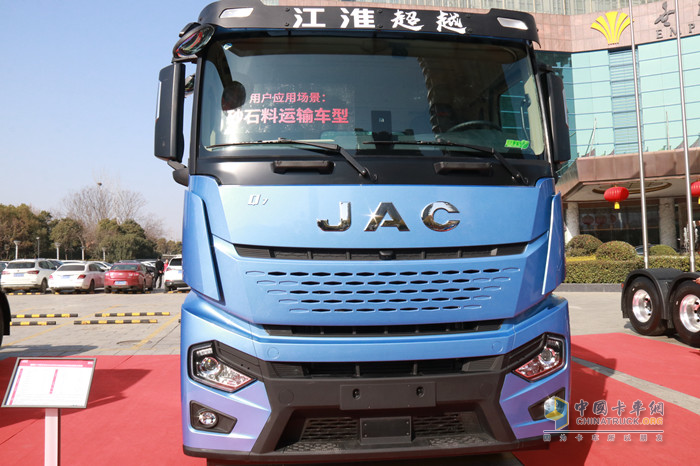 超越6×4 510馬力牽引車