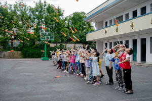 沃爾沃卡車“點亮未來計劃”：科技星火，燃亮湖南少年科技夢