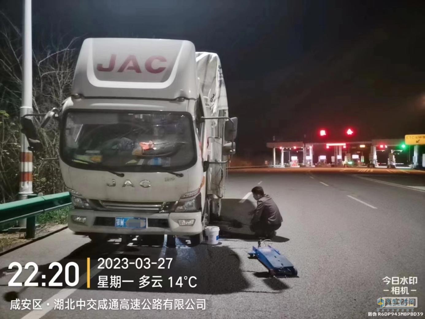 深夜救援、跟車維修，江淮1卡1號服務(wù)是卡友運(yùn)輸?shù)馁N心保障