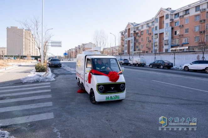 大力牛魔王汽車北京首批純電環(huán)衛(wèi)車交付，為公共領(lǐng)域車輛電動(dòng)化注入新動(dòng)能