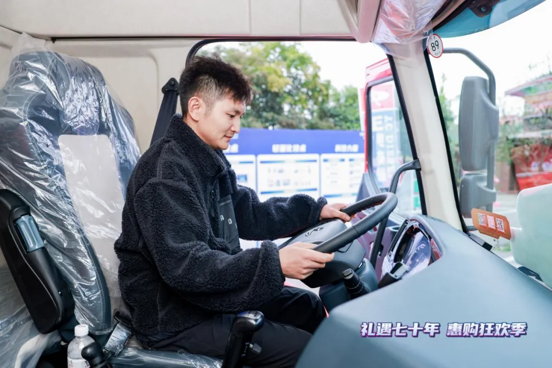 簽約、訂購雙豐收，乘龍H5 4x2極限自卸車貴陽上市即熱銷