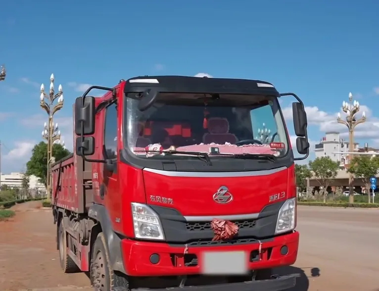 省油動力足！乘龍L3自卸車穩(wěn)跑貨運路