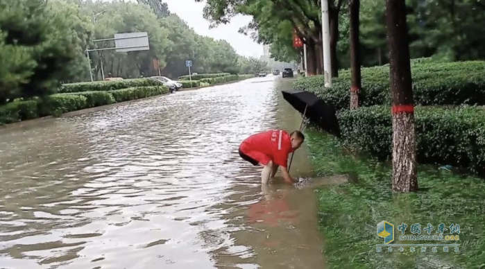 助力防汛救災(zāi)，福龍馬在行動