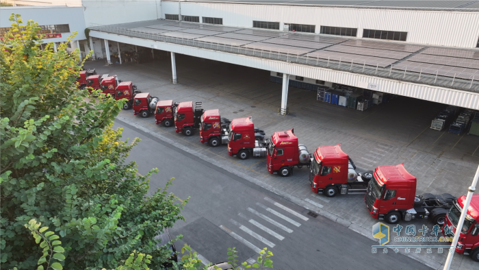 河南飛騰物流：20多輛乘龍燃氣車投用 每月多省20萬