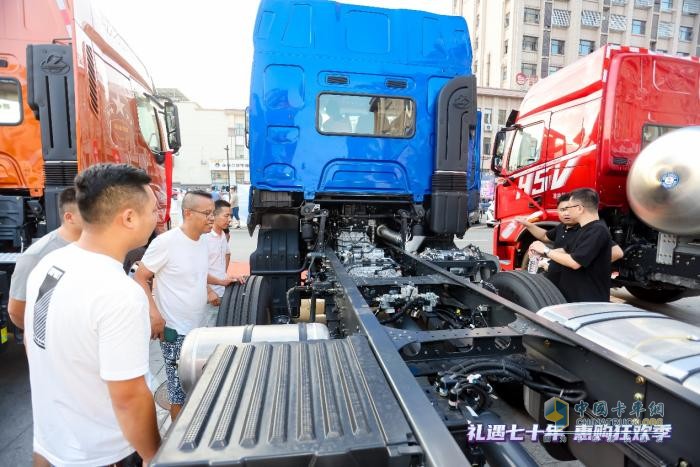 極致性能+頂配售后，乘龍攜5大新品為高安汽運保駕護航