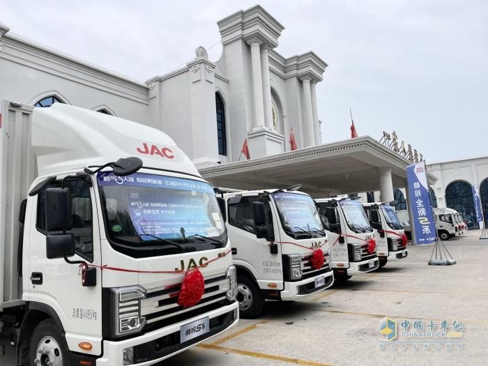 擇一車“白首”武漢王總終遇帥鈴圓夢(mèng)中長(zhǎng)途城際冷鏈物流！