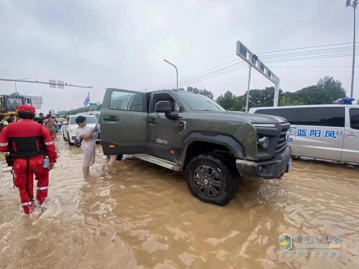  風雨同心，東風公司全力馳援抗洪搶險在行動