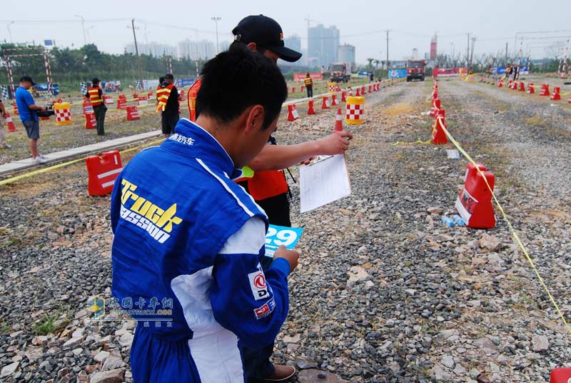 東風(fēng)柳汽乘龍汽車杯首屆全國(guó)中卡極限挑戰(zhàn)賽--蘇州站現(xiàn)場(chǎng)